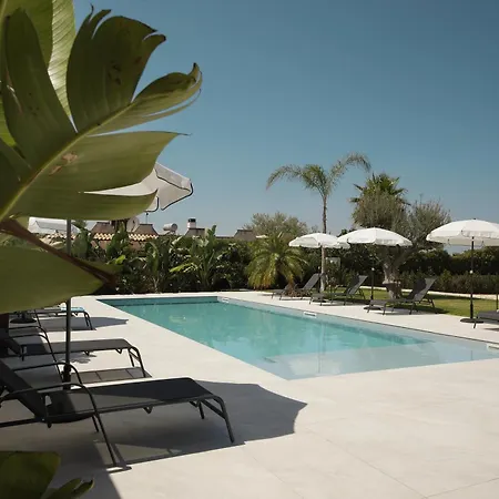 Merilusi-luxury & Private Pool 別荘