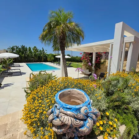 Nyaraló Villa Merilusi-Luxury & Private Pool Fontane Bianche